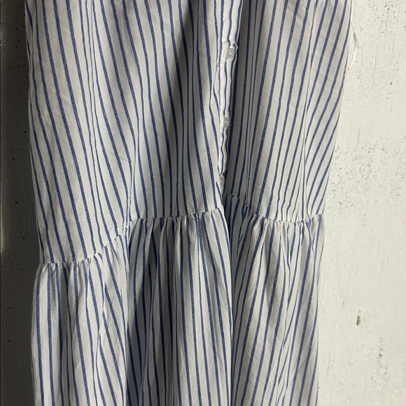 Chic Striped High Low Dress in White and Gray, XL Fits M/L - Picture 7 of 10